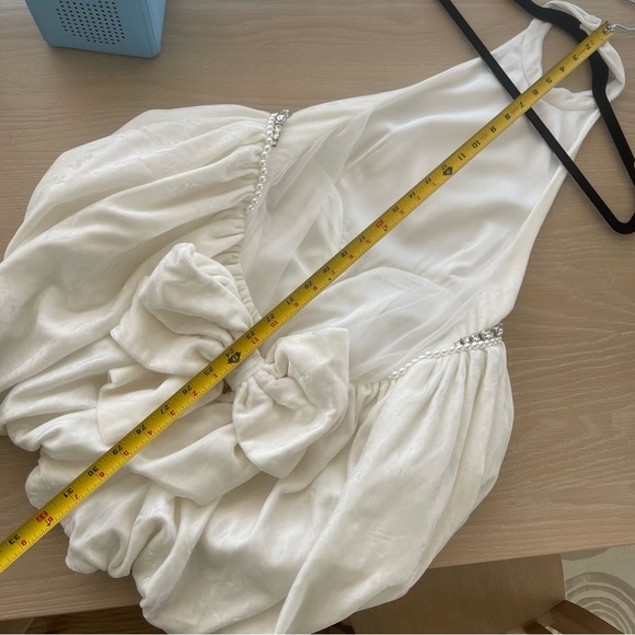 Nana Jacqueline Sienna Halter Bubble Hem Jumpsuit in White - Picture 15 of 16